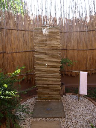 Naara Eco Lodge, outdoor shower