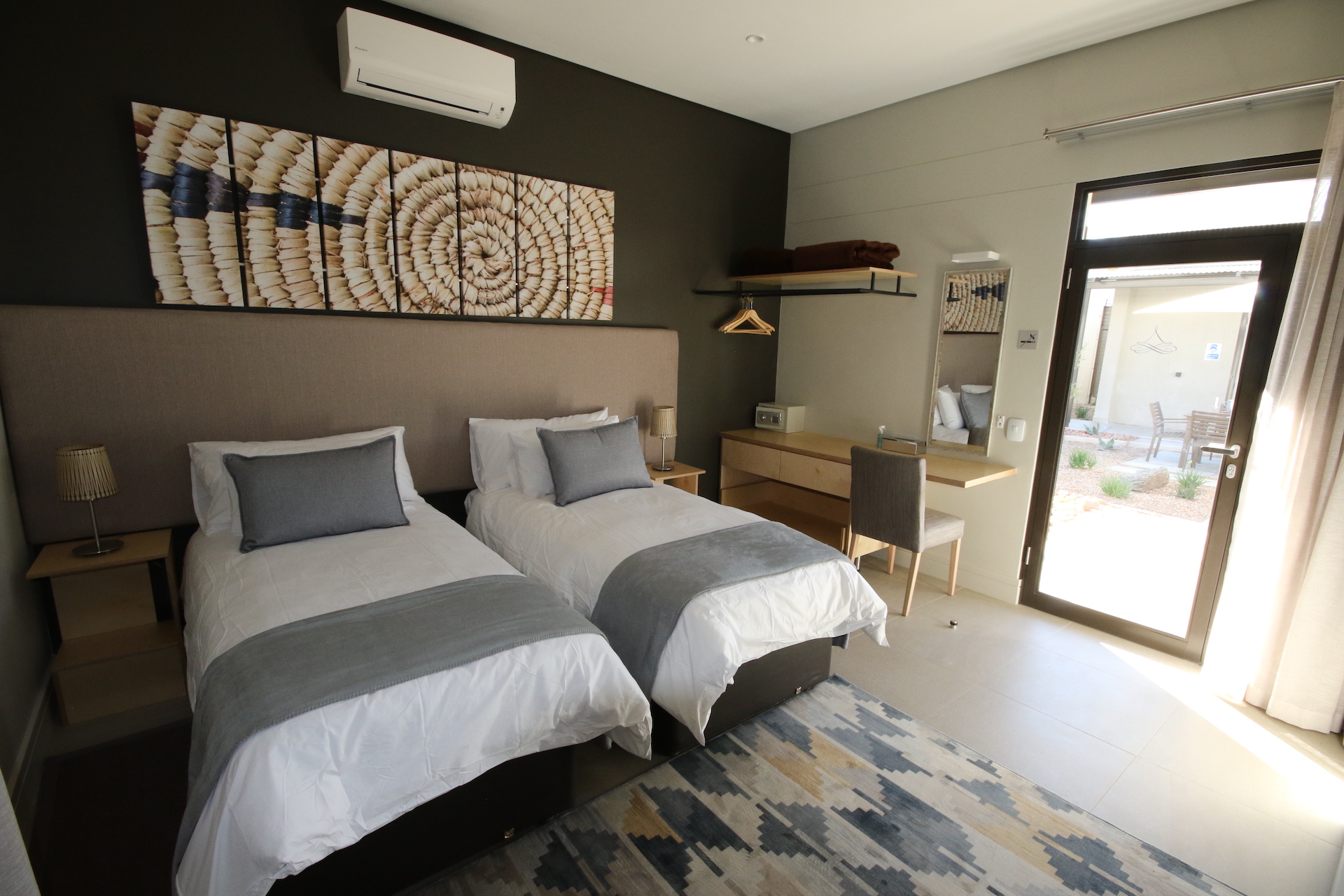 Complete Namibia - Elegant Guesthouse, Guest Room
