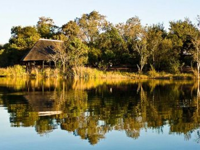 Tzaneen Country Lodge lake view