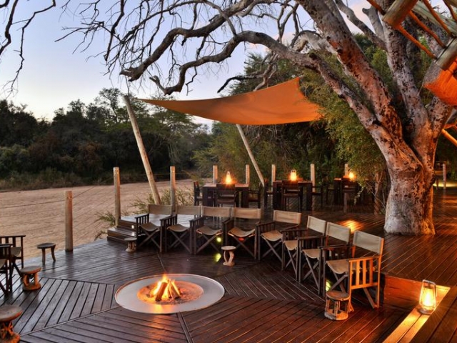 Fire Pit & Bar, Rhino Post Safari Lodge, Kruger (Upgrade Option)