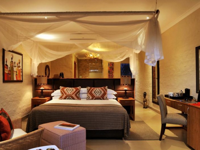 Victoria Falls Safari Lodge, Victoria Falls (Upgrade)