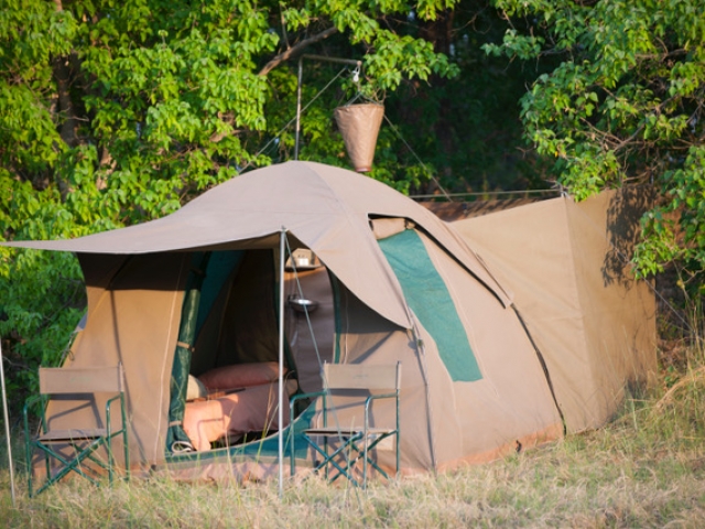 Essential Botswana, comfortable tents with private en-suite