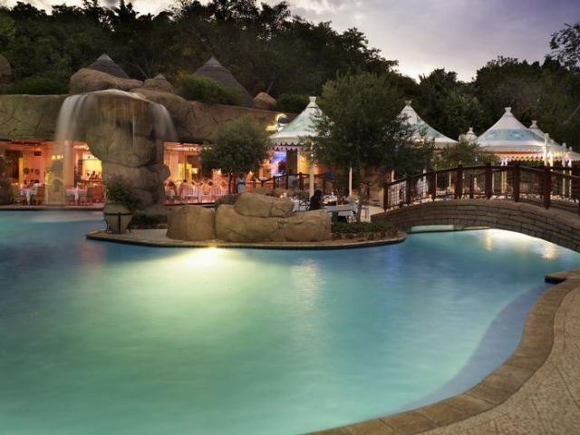 Sun City Cascades Hotel (Upgrade) - Pool