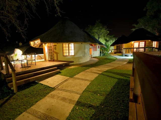 Elephant Plains Safari Lodge (Upgrade) - rondavel