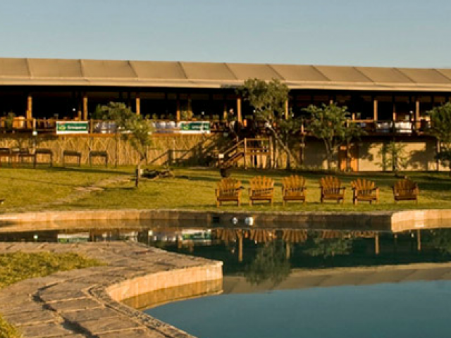 Nkambeni Safari Lodge (Standard) - pool &amp; restaurant