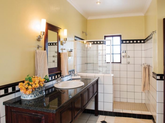 Perry&#039;s Bridge Hollow (Upgrade) - Bathroom