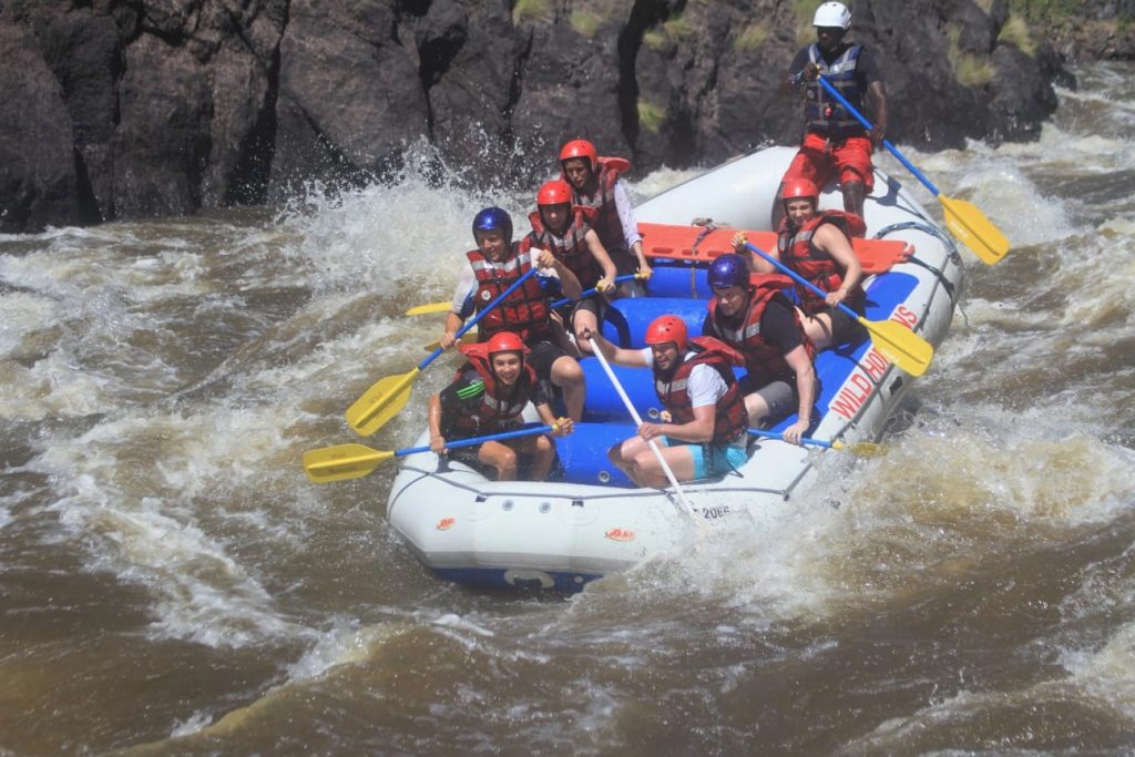 A great photo so everyone steeling themselves as they go into another exciting rapid!