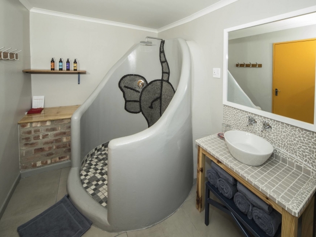 Etosha Magic - Etosha Safari Camp, Chalet (Bathroom)