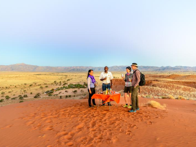 Sundowner, Namib Desert Lodge