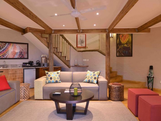 Victoria Falls Safari Suites, Suite Lounge (Upgrade)