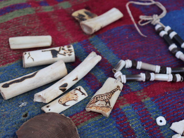 Magic of the Kalahari - !Xaus Lodge, Kgalagadi, San handicrafts