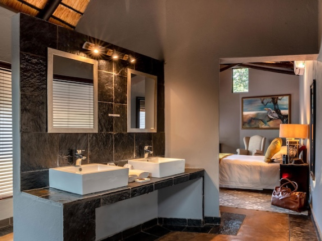 Nkorho Bush Lodge Bathroom