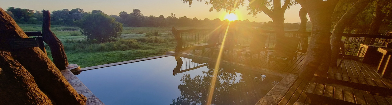 Umkumbe Luxury Lodge Sunrise