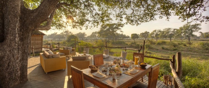 Flatdogs outdoor dining, South Luangwa, Zambia