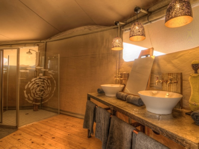 Tlouwana Camp Bathroom